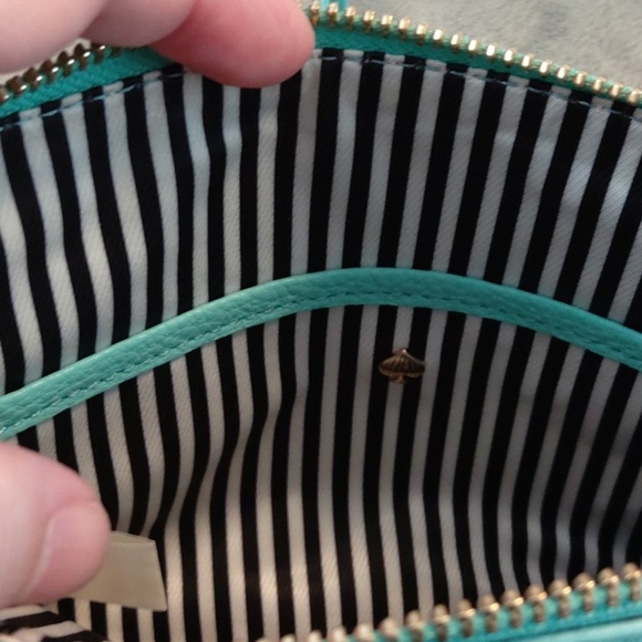 Kate Spade handbag - leather purse - teal with bow - crossbody handbag - Picture 4 of 6